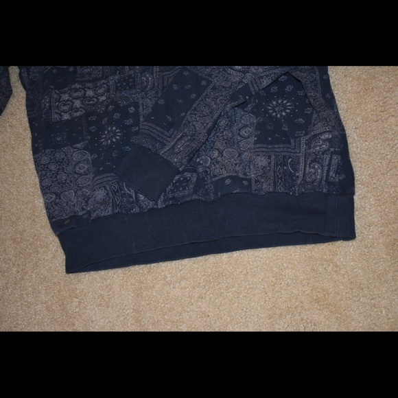 Sweatshirt - Picture 4 of 5